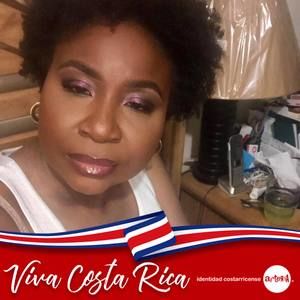 Meet your Posher, Carolyn